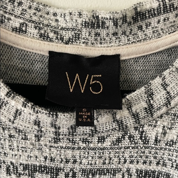 W5 Monochrome Geometric Tank Top - Picture 5 of 11